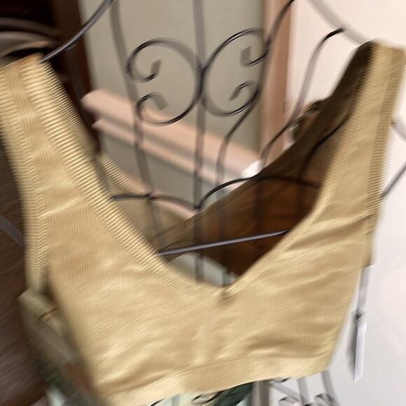 WeWoreWhat V Neck Sports Bra Olive Green M - Picture 5 of 5